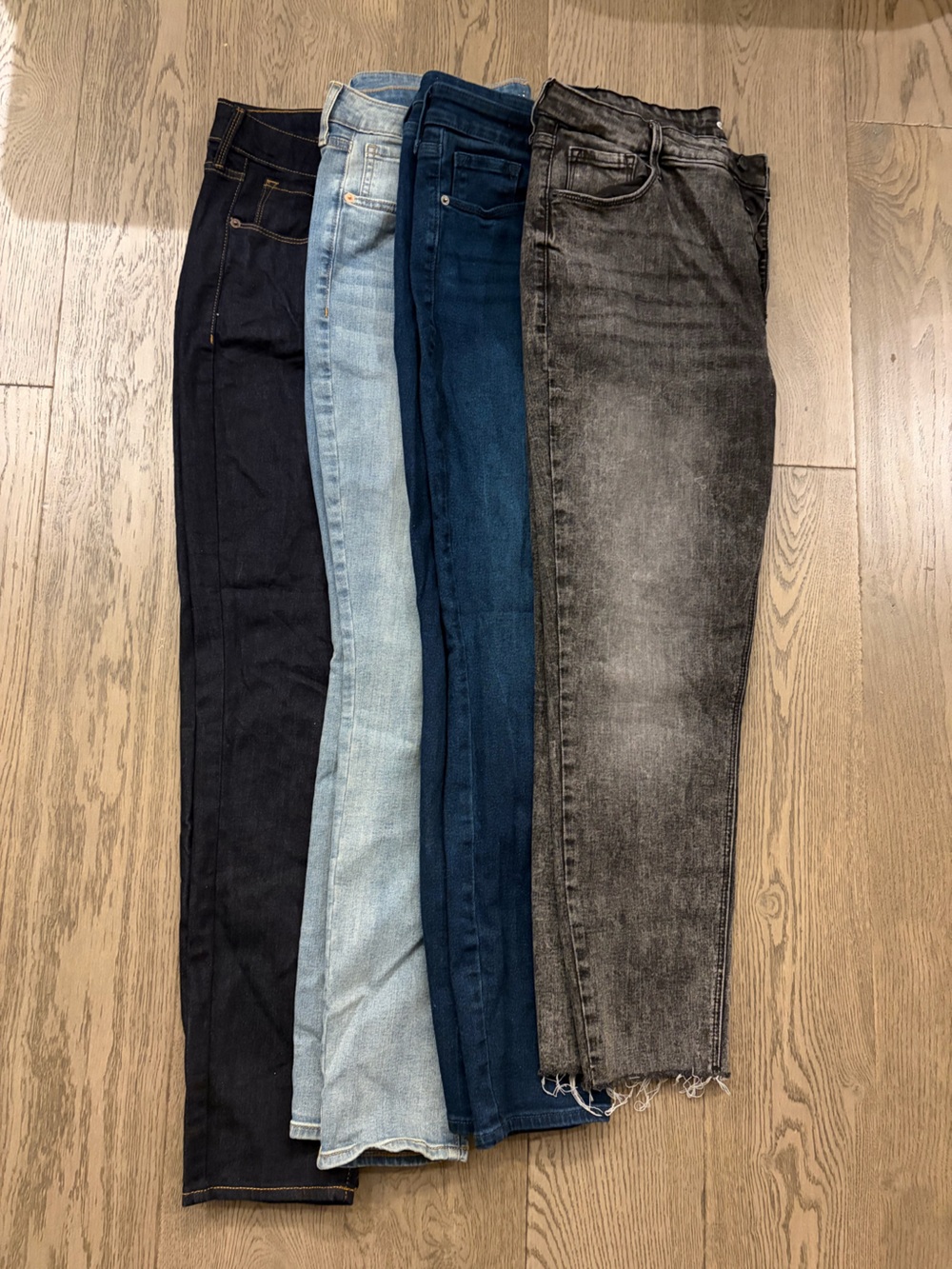 Old Navy Rockstar Highrise Jeans Size 16